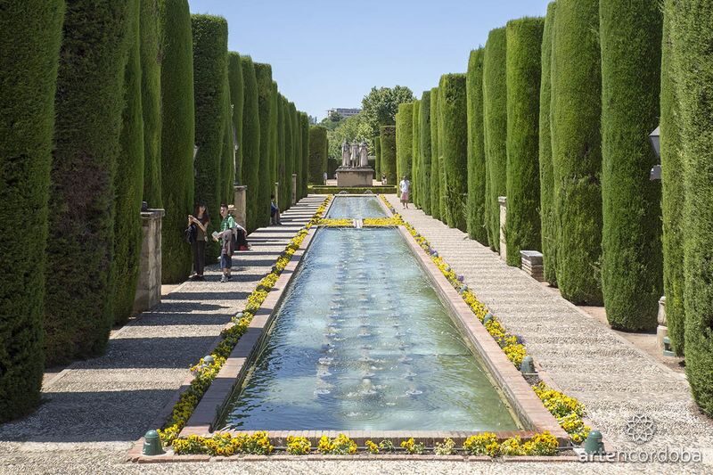 Alcazar of the Christian Monarchs Tour - From fortress walls to Christian power