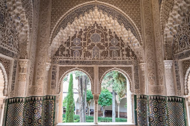 Alhambra and the Generalife Gardens Tour in Granada - Generalife’s patios and gardens