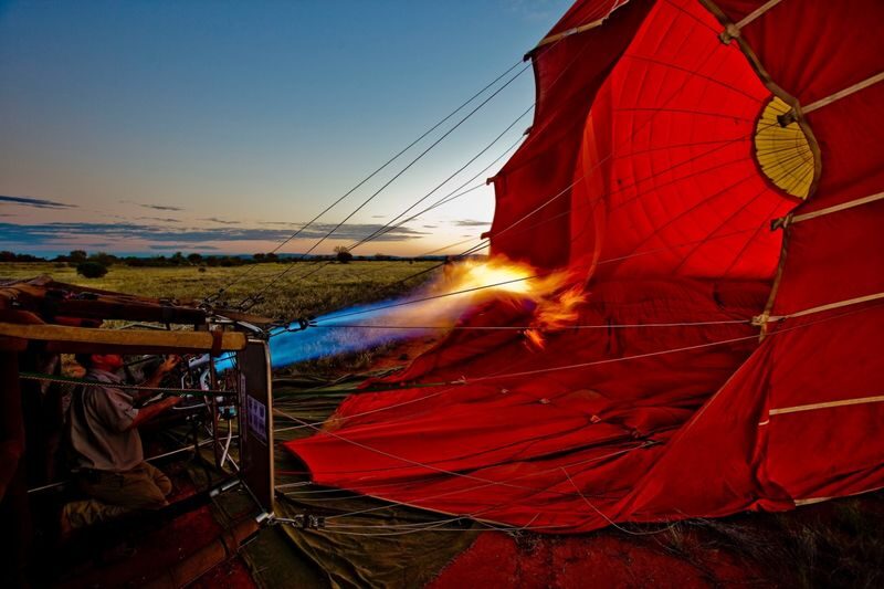 Alice Springs Early Morning Hot Air Balloon Experience - Before dawn: the hotel pick-up