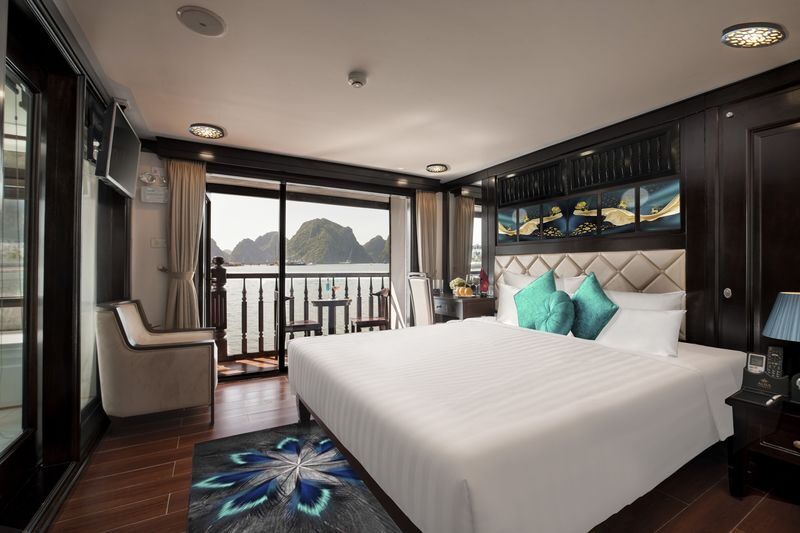 Alisa Premier 3D2N Cruise: Ha Long Bay & Lan Ha Bay - Day 2: Lan Ha Bay by day boat