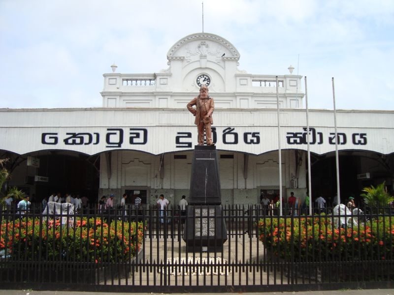 All-In Colombo City Half Day Tour (With Negombo city - Optional) - Temples, churches and the right clothes