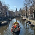 Amsterdam: Premium Tulip Boat Canal Tour - One hour on Amsterdam’s waterways