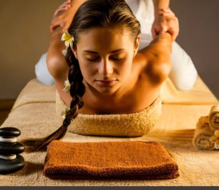 Amy Spa & Massage Experience in District 1, Ho Chi Minh - Choosing between foot massage and hot stones