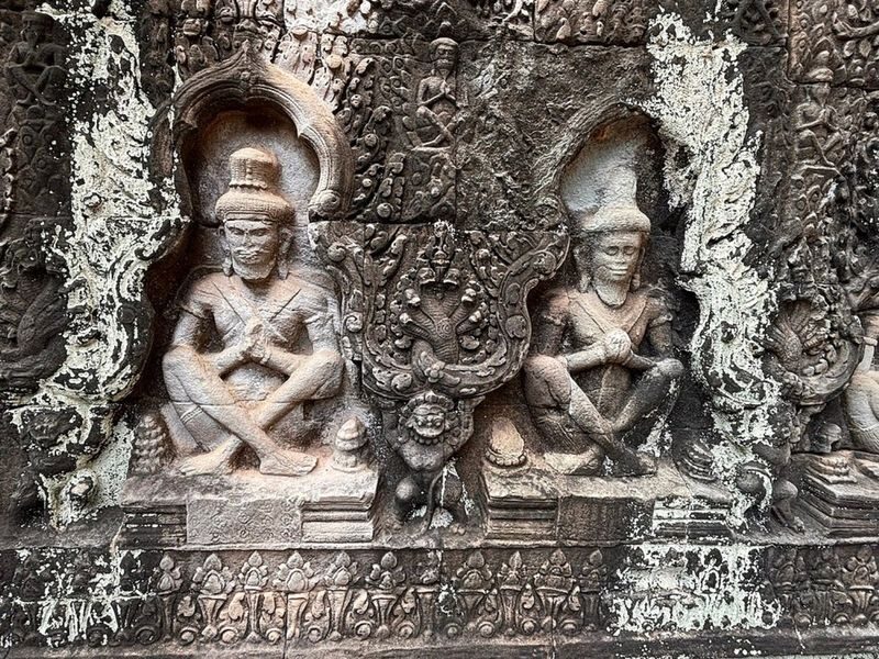 Angkor Wat Small Tour With Private Transportation - Bayon’s faces and Ta Keo’s climb