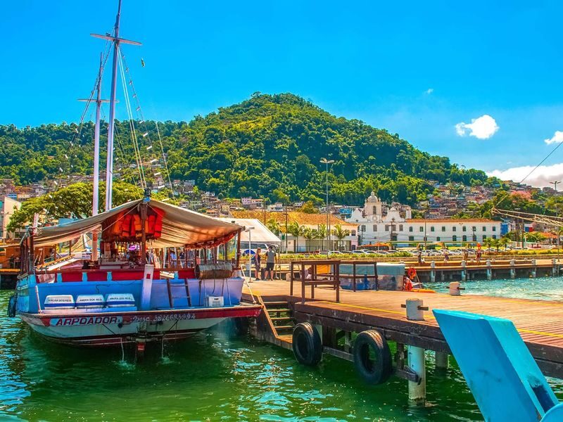 Angra dos Reis Ilha Grande Full-Day Boat Tour - What the boat format means for your day