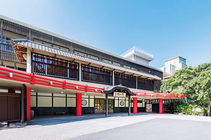 Arima Onsen & Kitano Ijinkan & Mt. Rokko Night View Day Tour (Late Departure) - Outlet shopping without the bag-hauling