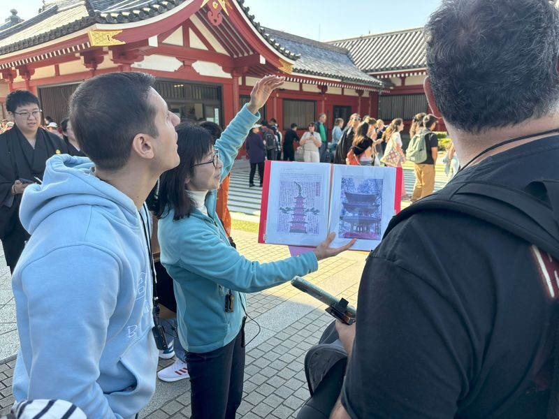 Asakusa: 3.5-hour Big-picture History Walk - Get your bearings at the Culture Tourist Information Center