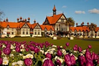 Auckland to Rotorua via Hobbiton & Waitomo (One-Way) Small Group Tour - Hobbiton: the movie-set stop