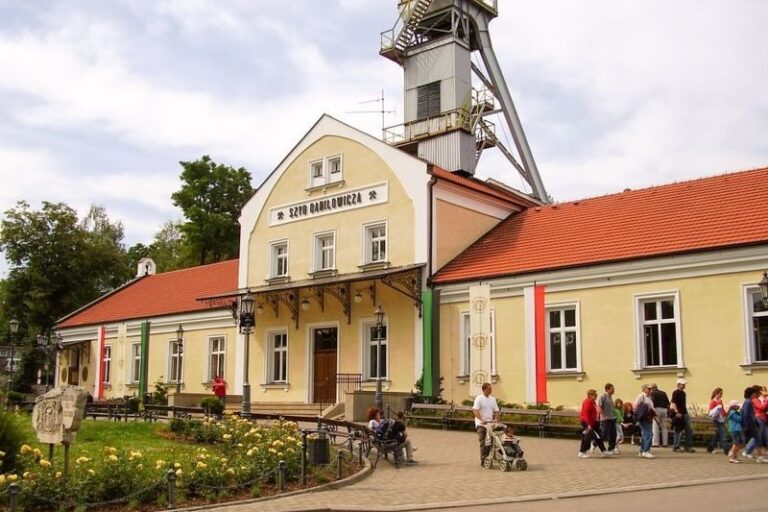 Auschwitz-Birkenau & Wieliczka Salt Mine Tour with Hotel Pickup - The Auschwitz journey starts before the memorial