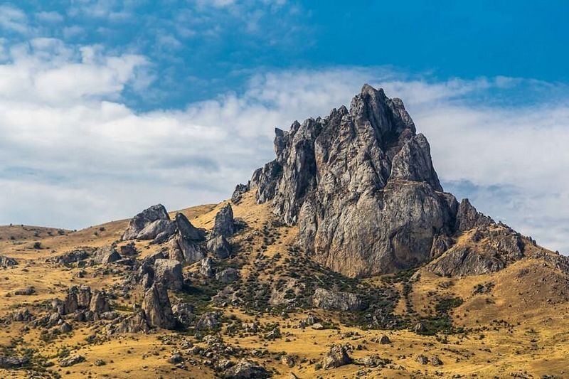 Baku Quba & Khinalig Village Full-Day Discovery - Quba and the Candy Cane Mountains add variety