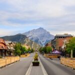 Banff Lake Louise and Moraine Lake Full-Day Tour with Canyon Hike - Moraine Lake: a second lake, a different stop