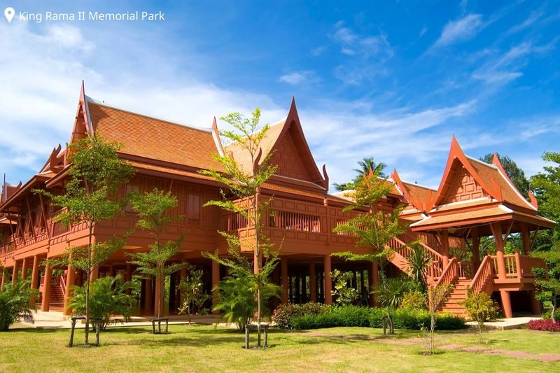 Bangkok Amphawa & Maeklong Full-Day Small Group Tour - Riding the train into Maeklong