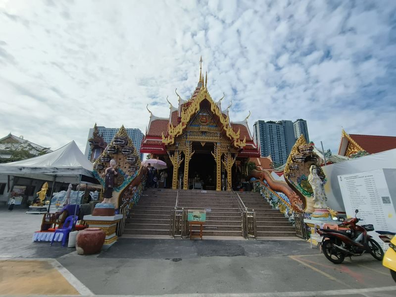 Bangkok Canals Hop-On Hop-Off Boat Tour - The Artist House brings the canal into focus