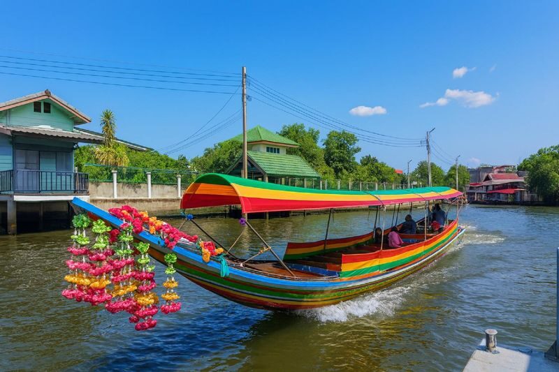 Bangkok Chao Phraya & Wat Arun 3-Hour Tour with Longtail Boat - Seeing Wat Paknam’s emerald pagoda and golden Buddha