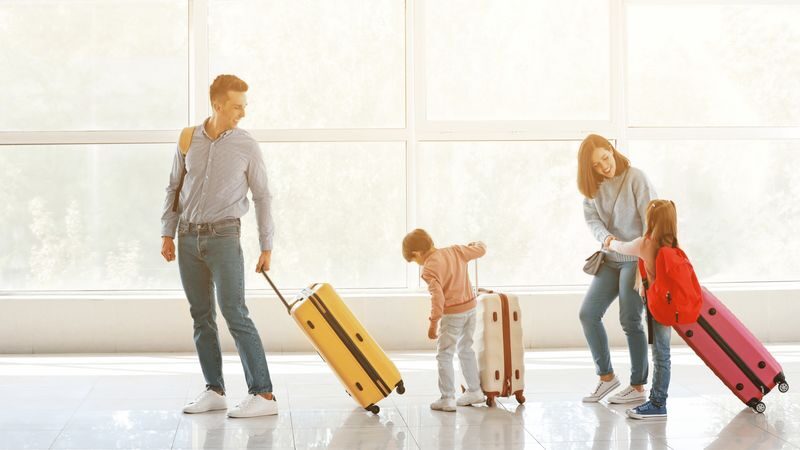 Barcelona: Luggage Storage next to La Sagrada Familia - Finding the right door near the basilica