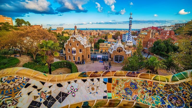 Barcelona Park Guell Half-Day Walking Tour - Bring water before you go in