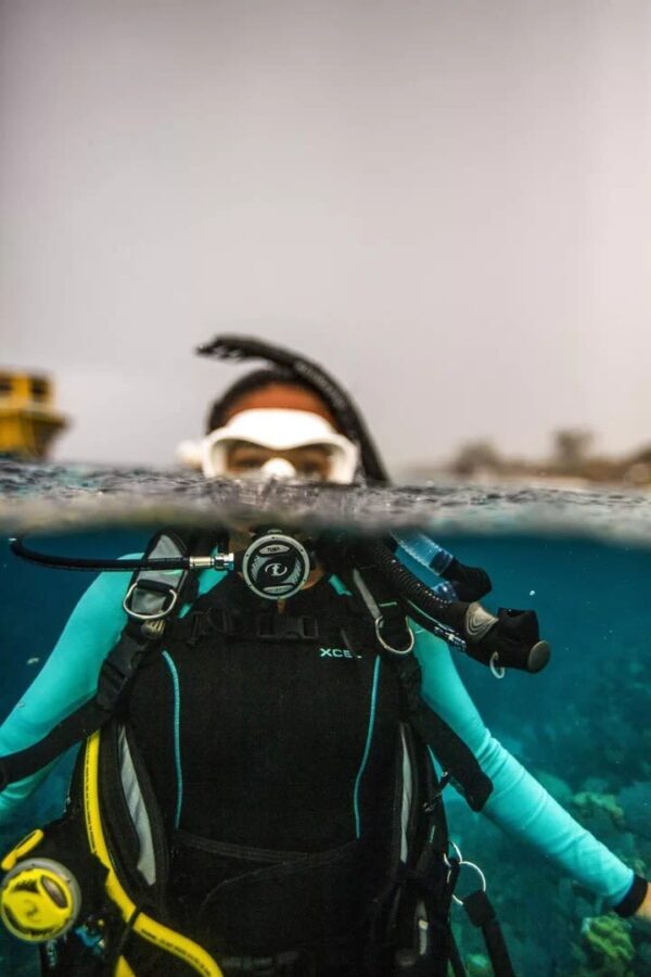Barcelonas Dive Discovery: Initiate Scuba Diving with PADI Center - Learning the basics before heading out