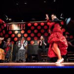 Barcelonas Gothic Quarter Guided Tour, Flamenco Show & Tapas Dinner - Two hours among the Cathedral and Roman Walls