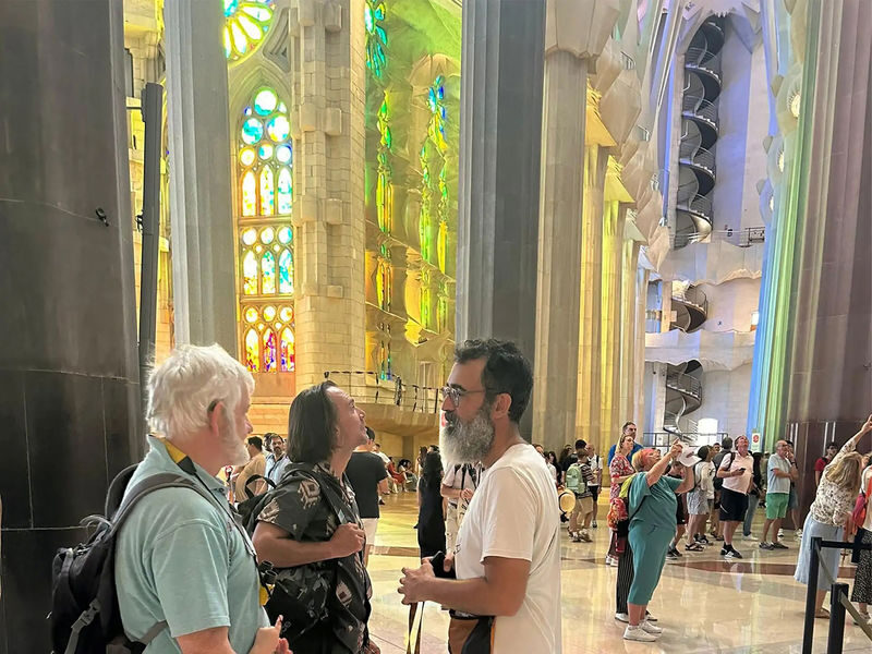 Barcelona Sagrada Familia Private Skip-the-Line Tour - Light, shadow and the design logic