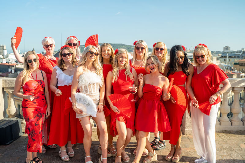 Barcelona Sangria and Salsa Dancing Experience - Learning salsa when you are new to it