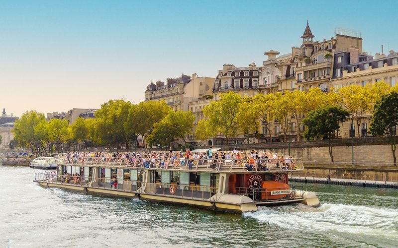 Bateaux Parisiens 1-Hour Sightseeing Cruise from Eiffel Tower - What you can see from the water