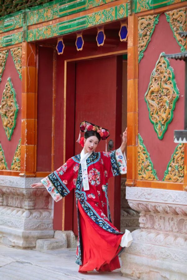 Beijing Ancient Costume Experience Photography [Free Choice of Clothing + Exquisite Makeup & Styling + Professional Photographer] - Makeup and hair, with room for your preferences