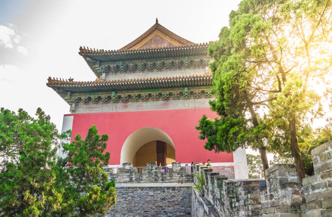 Beijing Ming Dynasty Tombs Half-Day Heritage Exploration - The Sacred Way sets up the visit