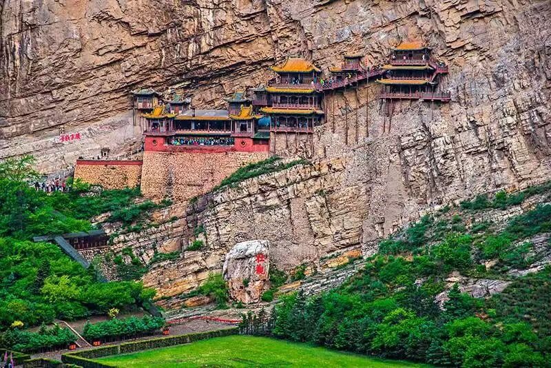 Beijing: Private Tour to Hanging Temple & Yungang Grottoes by Bullet Train - The train is part of the plan