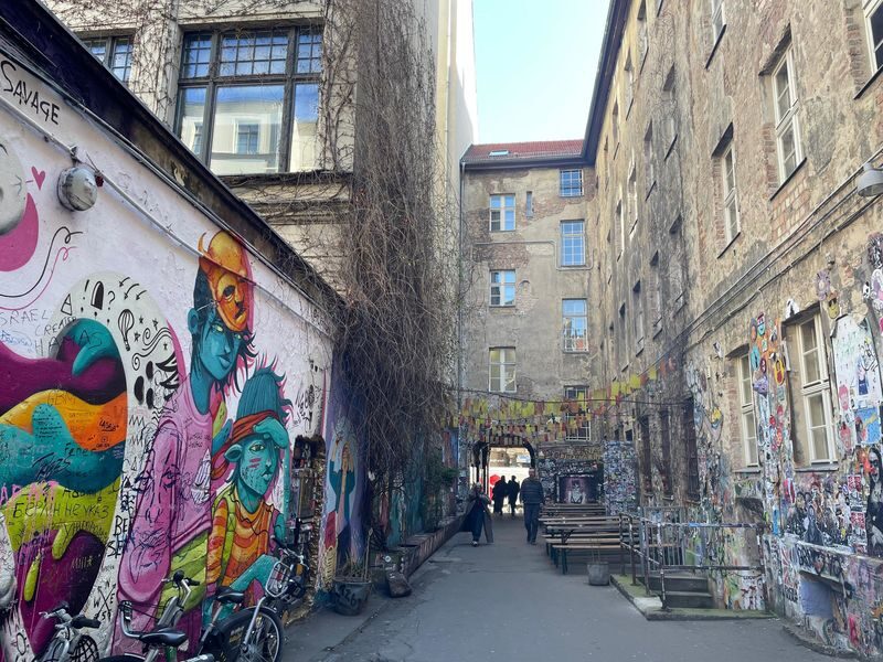Berlin Mitte 3.5-Hour Small Group Food Tour - Beer and the value of a full meal