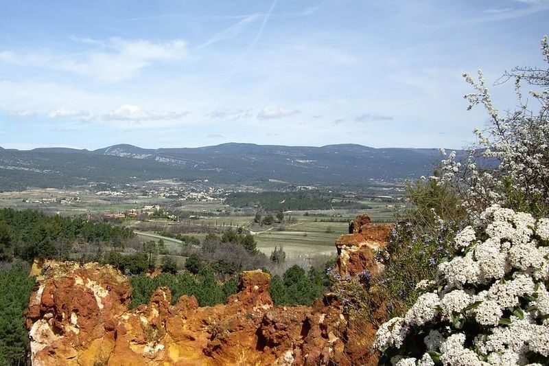 Best of Luberon Tour from Avignon - Pont Julien, a Roman pause