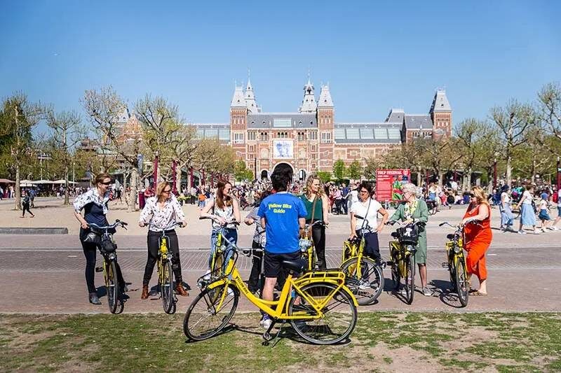 Bicycle Tours in Amsterdam - A route through different sides of Amsterdam