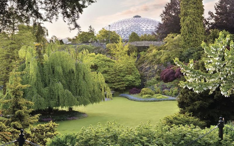 Bloedel Conservatory ticket in Vancouver - Finding the rainforest, desert, and healing garden