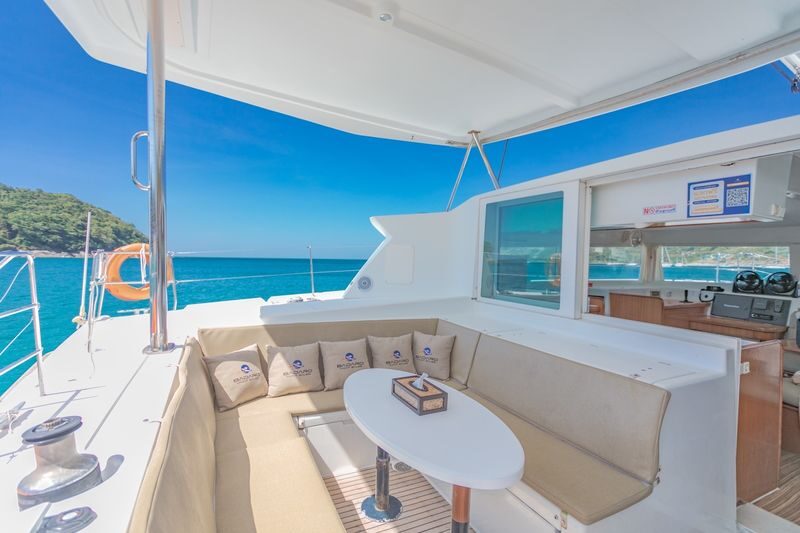 Blue Castle Sailing Catamaran(Lagoon 420) Private Charter Tour - Five hours on the water