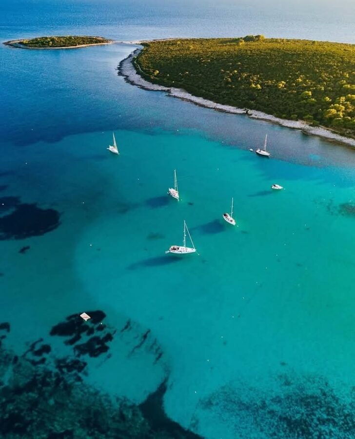 Blue Cave & 5 Islands Tour from Split - Premium Comfort Experience - The Blue Cave: memorable when conditions allow