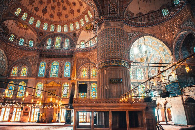 Blue Mosque Guided Tour in Istanbul - Inside the Blue Mosque, look beyond the blue tiles