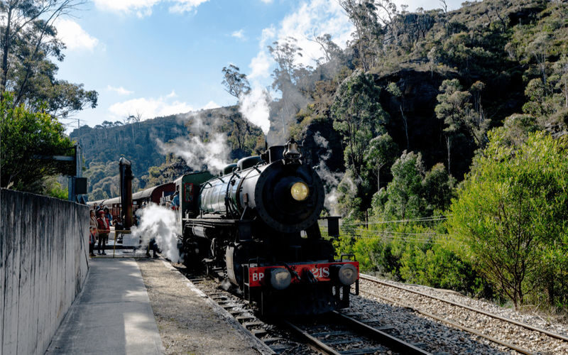 Blue Mountains Steam Train, Scenic World and Three Sisters Tour - Echo Point and the Three Sisters