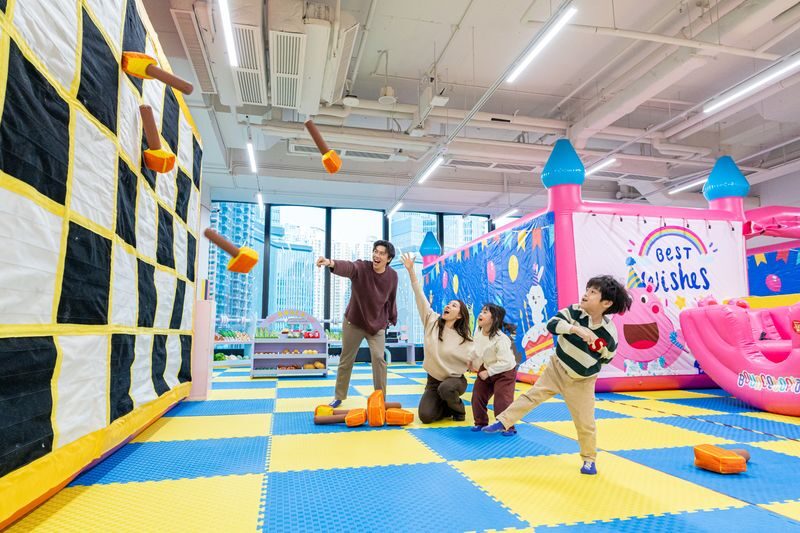 Bouncetopia by Kiztopia Hong Kong Ticket in Kai Tak AIRSIDE - What the 60 or 90 minutes includes