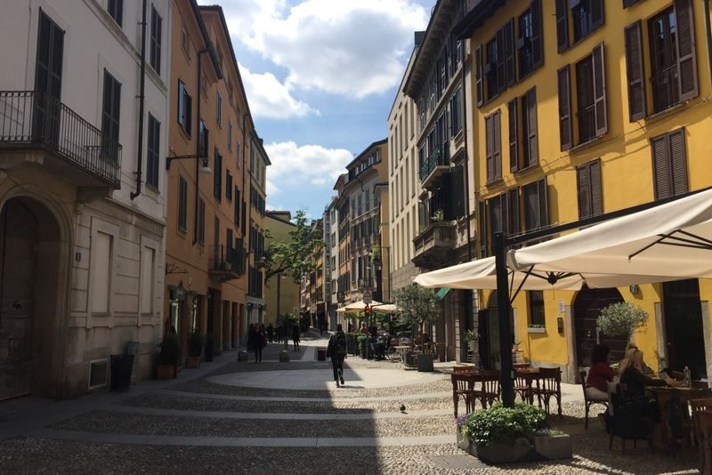 Brera Art Gallery and neighborhood tour in Milan - Inside the Pinacoteca: a guided route through centuries of painting