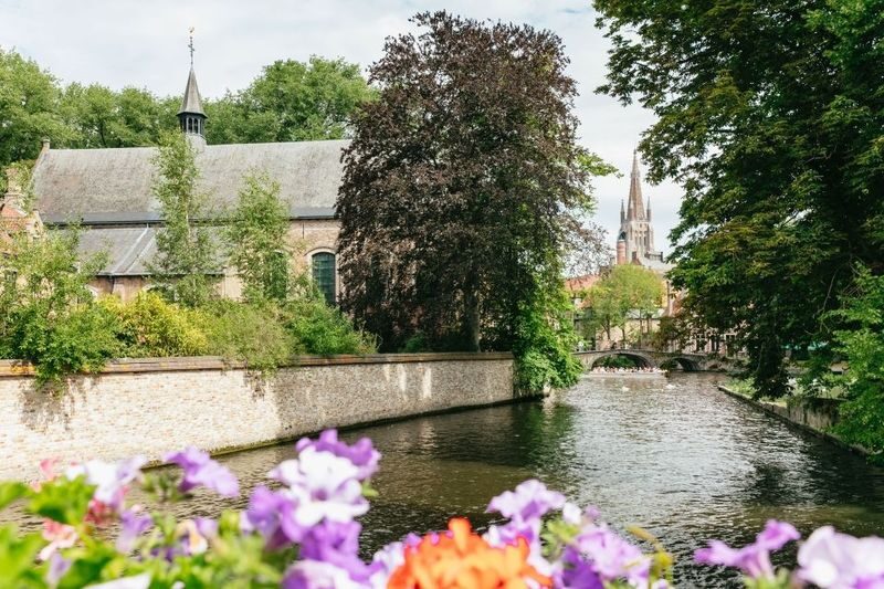 Bruges Old Town, Market Square & Basilica Day Tour - Market Square and the old town
