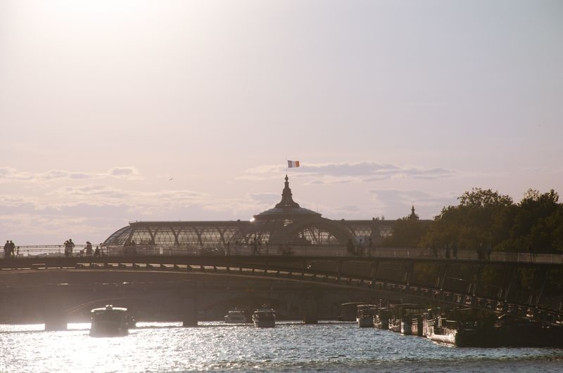 Brunch or Dinner Cruise on Seine River in Paris - Brunch by day, dinner after dark