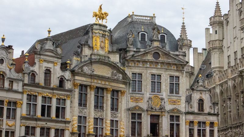 Brussels and Bruges one-day tour from Paris - Brussels: a guided introduction, then lunch on your own