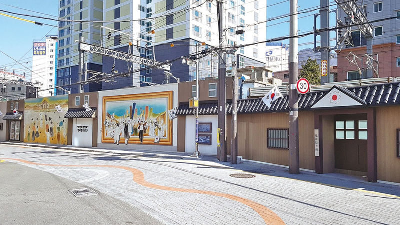 Busan Gupo Market Half-Day Cooking & Culture Tour with Souvenir - Local history, told through everyday life