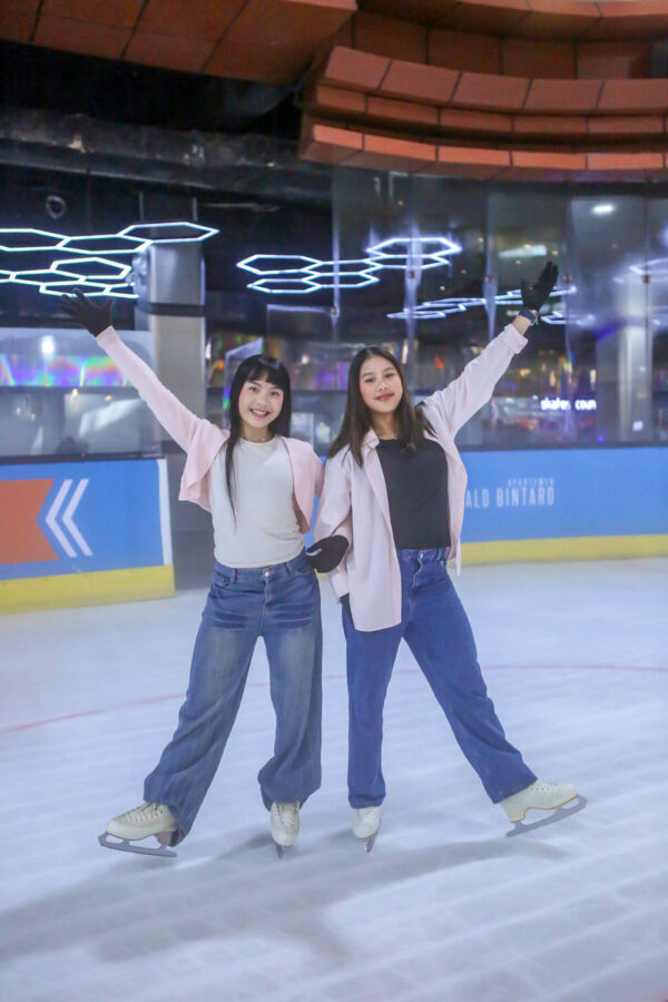 BX Ice Rink Ticket in Tangerang Selatan - From mobile voucher to skates