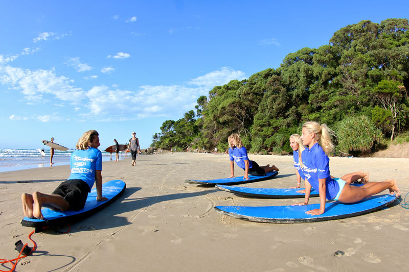 Byron Bay Surf Lesson - Getting ready at Fletcher Street