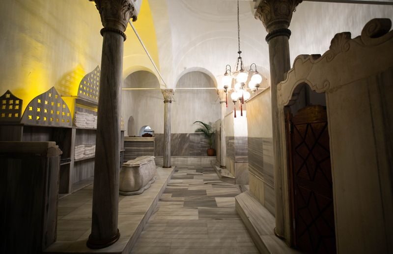 Cagaloglu Hammam Experience in Istanbul - From the changing room to the hot marble