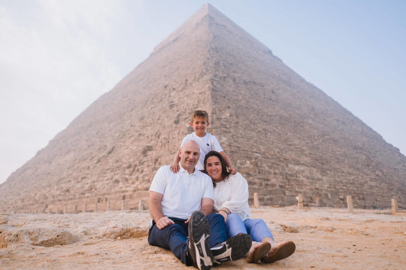 Cairo Giza Pyramids & Egyptian Museum Private Day Tour - At the Giza Pyramids and Sphinx