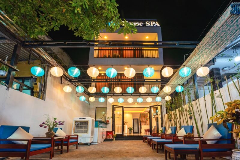 Calm House Spa & Massage Experience in Hoi An - Choosing between foot, body, and combo treatments