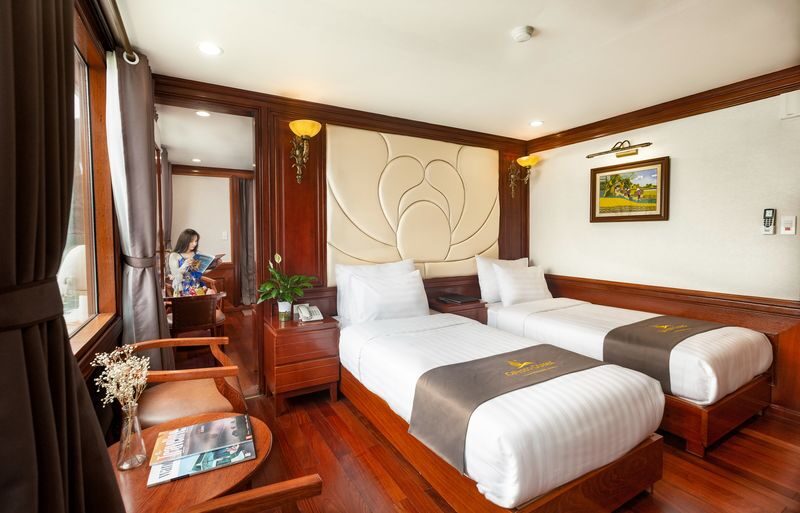 Calypso 2D1N Cruise: Ha Long Bay & Lan Ha Bay Tour - Day 1: Tuan Chau Harbour and Tra Bau