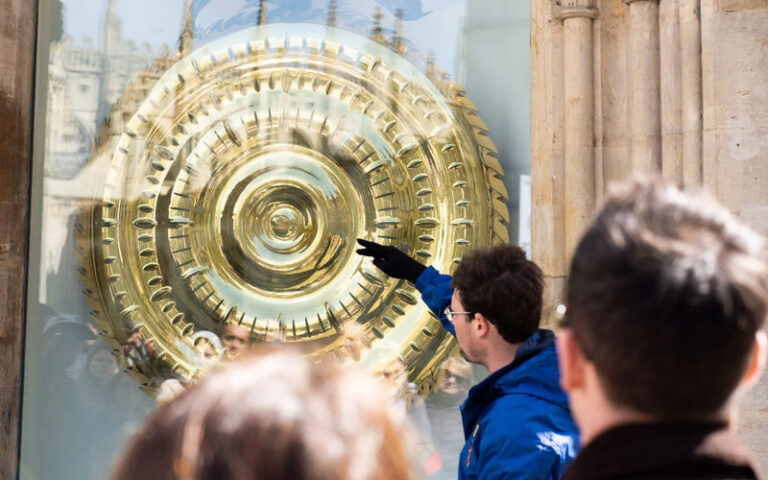 Cambridge Half-Day Walking Tour with Punting Experience - On foot, Cambridge comes with a guide