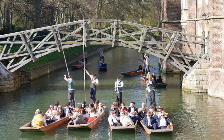 Cambridge Historical and Punting Tour with Student Guides - What the tour includes, and what remains unclear